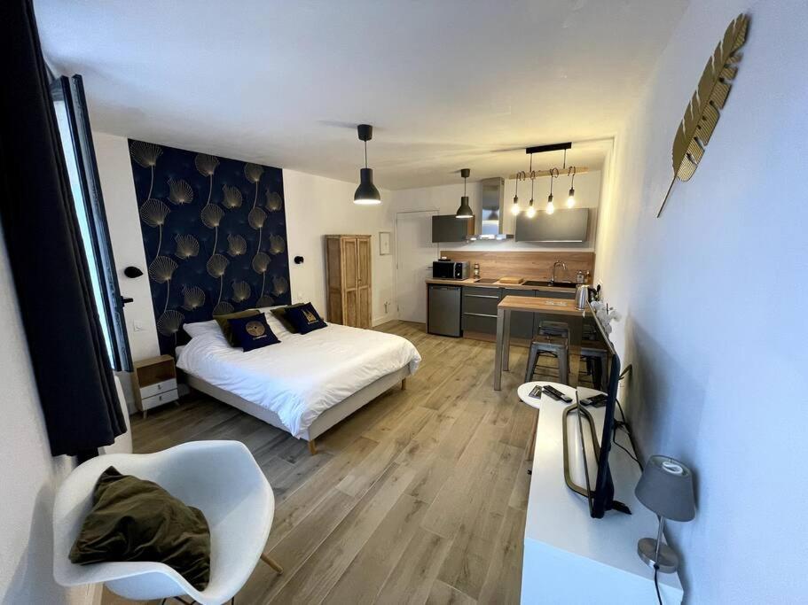 Alp Chartres - Cosy Studio Au Coeur De Chartres Avec Parking Eksteriør billede